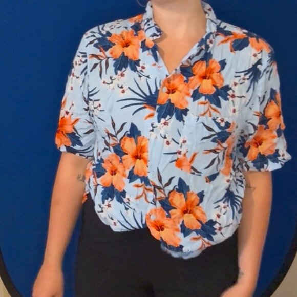 H&M Tropical Print Button Down T-Shirt, Size Large - Picture 1 of 4